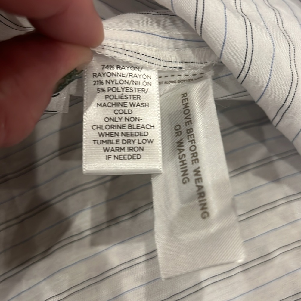 NWOT. Ann Taylor Loft Top. White with Blur Stripes. SZ XS - Picture 9 of 10